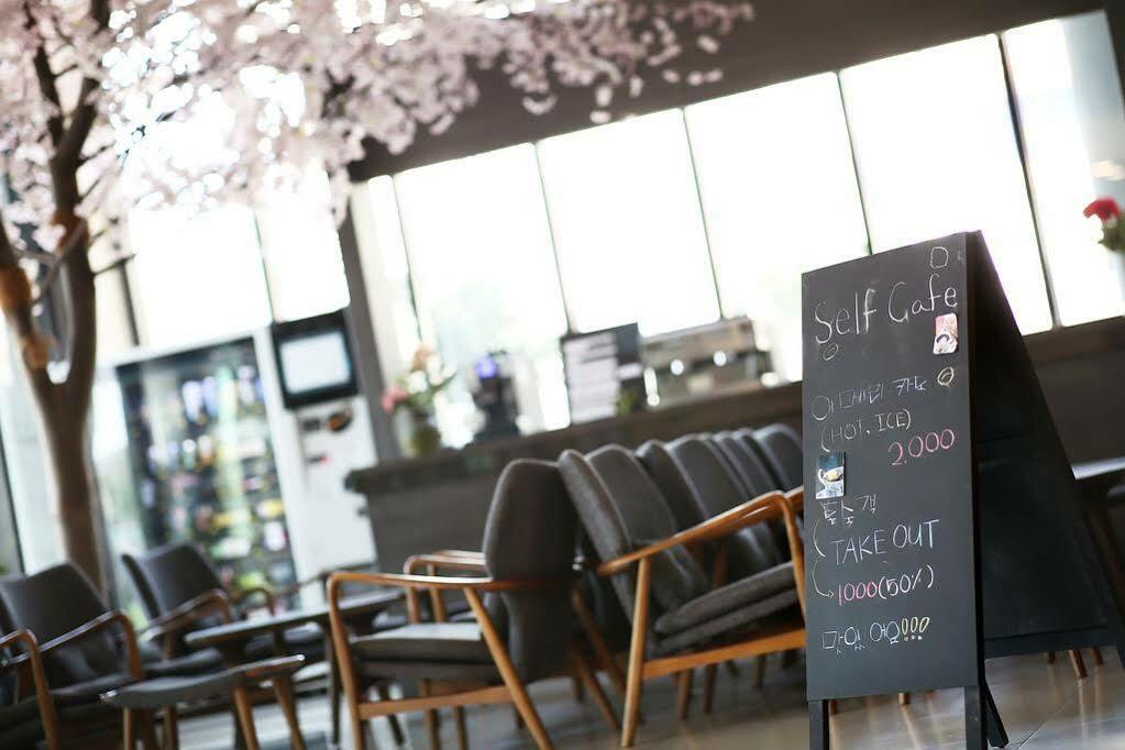 Sims Hotel 제주 외부 사진
